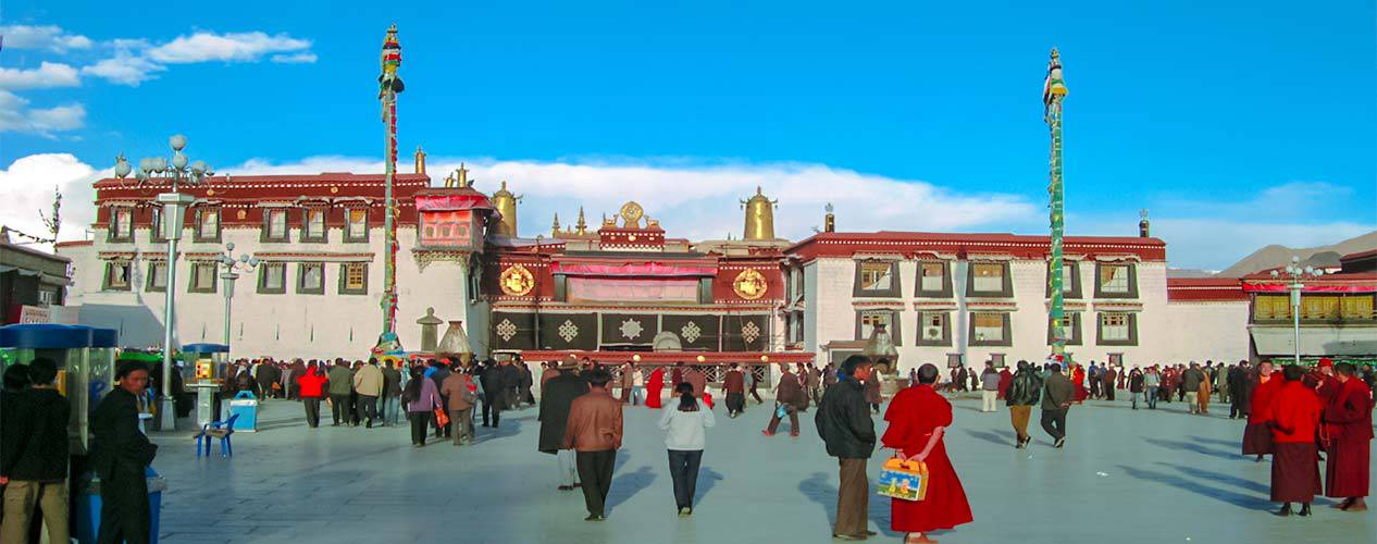 everest-base-camp-tour-via-mainland-china